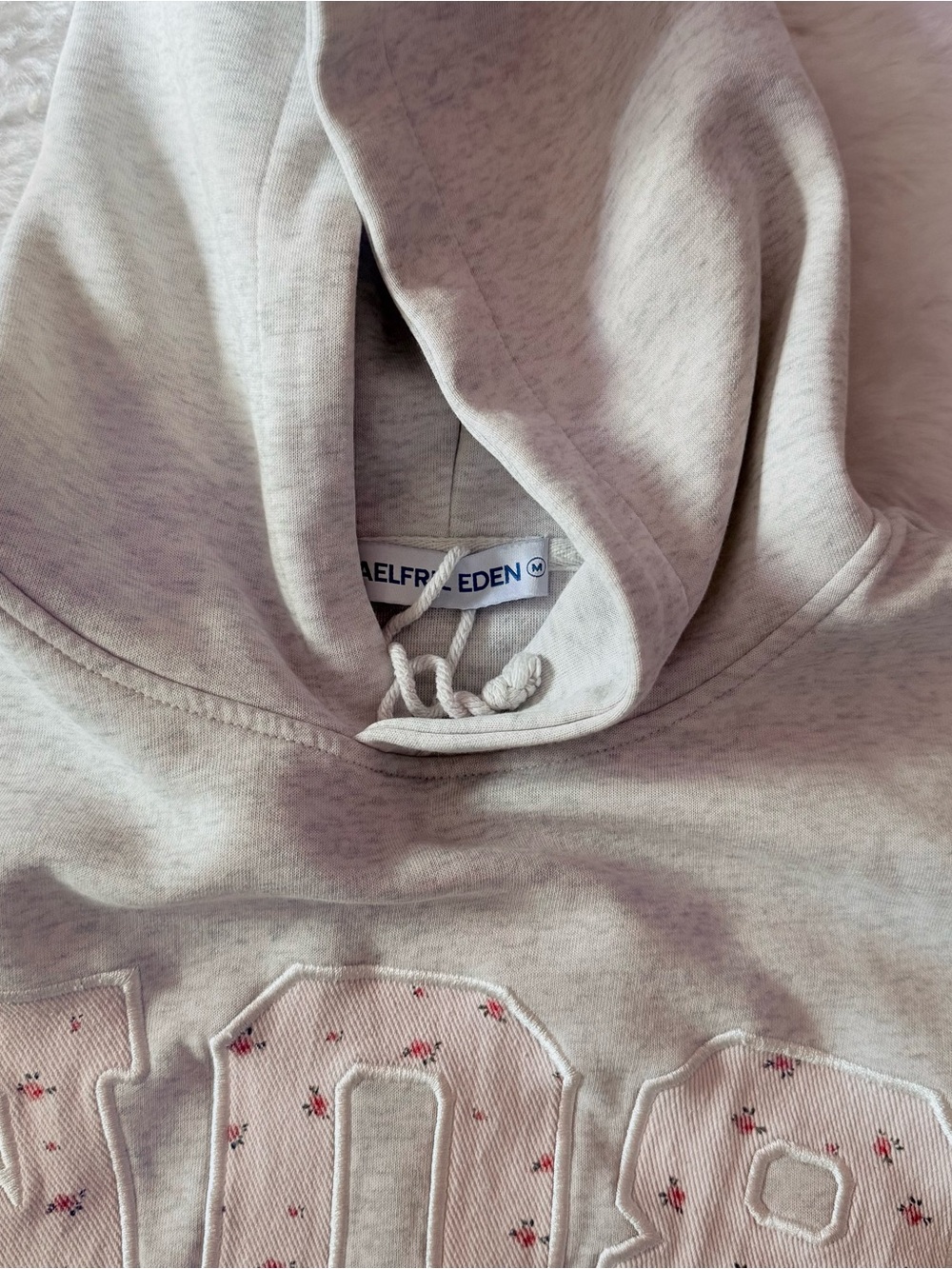 AELFRIC EDEN OVERSIZED N08 GRAPHIC HOODIE gray floral pink embroidered - Picture 4 of 6